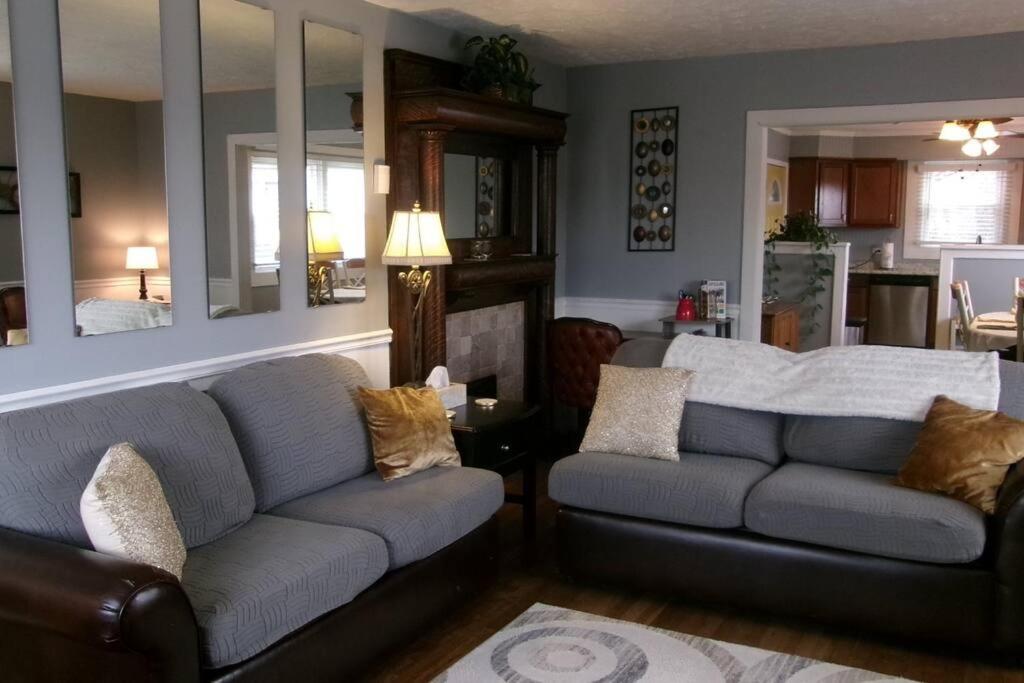 North Side Bungalow - Sleeps 8! Apartamento Pittsburgh